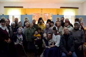28 июня 2022 г. – благочинный Монастырского и Южного округов иг. Варнава (Аверьянов) вместе с иером. Корнилием (Моховым) отслужили Литургию в молебном доме с. Усть-Уйское, посетили храм в с. Казак-Кочердык и Косолаповскую школу Целинного р-на.