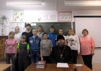 14 марта 2018 г. – в рамках празднования Дня православной книги насельник Далматовского монастыря иеромонах Иосиф (Бровкин) провел беседу с учащимися и педагогами Красноисетской школы-интерната на тему: «Православная традиция семейного чтения».