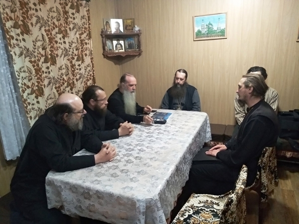 6 октября 2019 г. – по благословению епископа Шадринского и Далматовского Владимира епископ Каменский и Камышловский Мефодий продолжил беседы с братией Далматовского монастыря в рамках реализации программы по реабилитации наркозависимых.