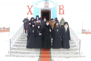 17 декабря 2019 г. – наместник Далматовского монастыря игумен Варнава (Аверьянов) сослужил епископу Шадринскому и Далматовскому Владимиру на Литургии в женском монастыре с. Боровское.
