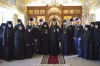 15 января 2018 г. – в день памяти прп. Серафима Саровского наместник Далматовского монастыря игумен Варнава (Аверьянов) сослужил епископу Шадринскому и Далматовскому Владимиру в Верх-Теченском женском монастыре.